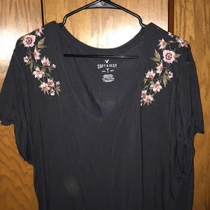 American Eagle soft and sexy t with floral design